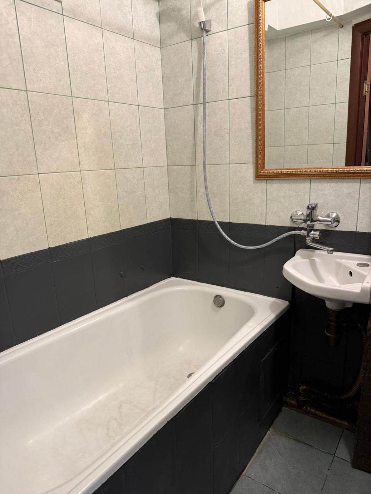 Apartment Olympyska On Velyka Vasylkyvska 45 Киев Экстерьер фото